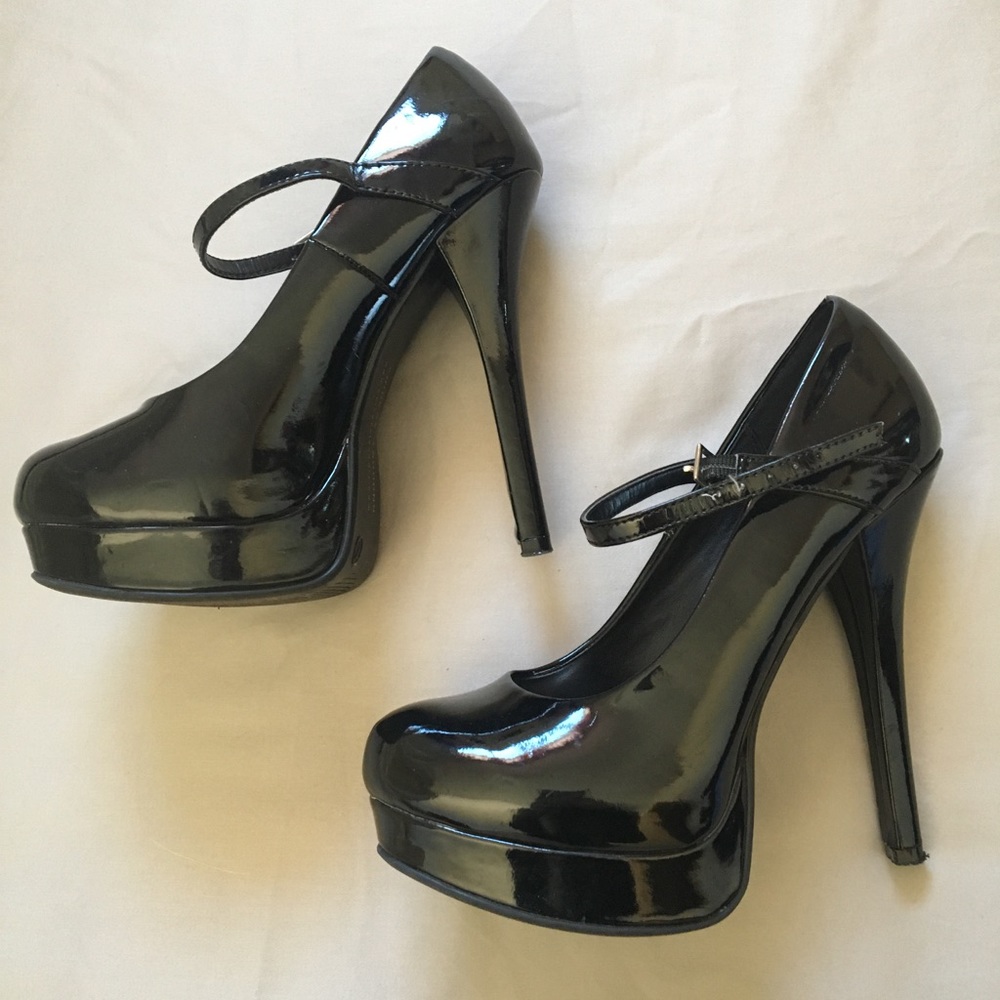 Chinese Laundry black high heels platform pumps